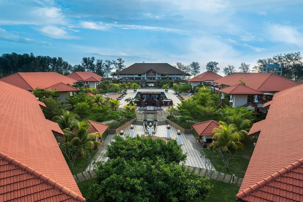 Tok Aman Bali Beach Resort @ Beachfront Kampong Ayer Tawar  Exteriör bild
